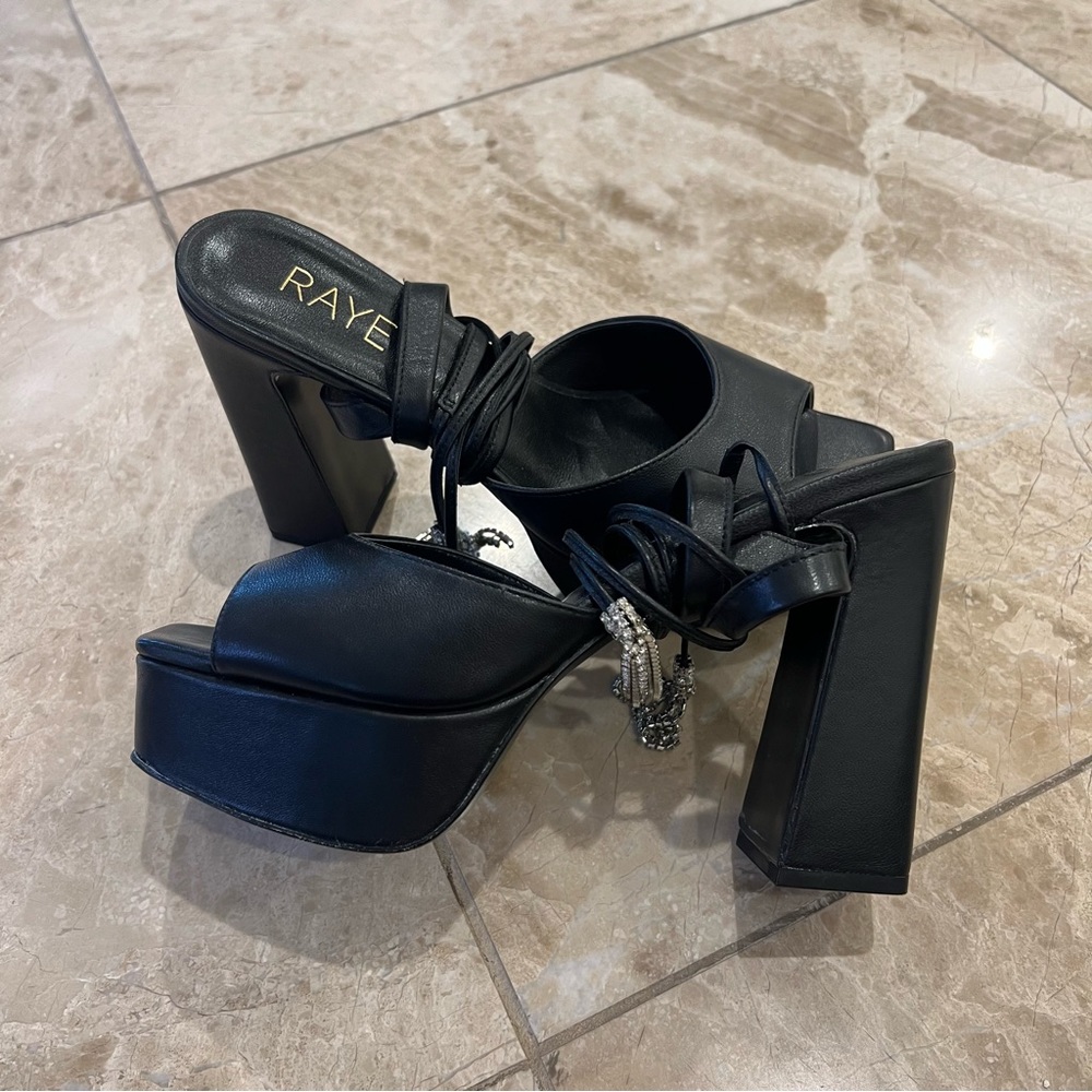 Raye Heels